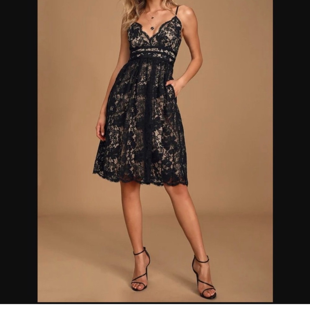 Lulu's Treasure Me Black Lace Midi Dress Size Small